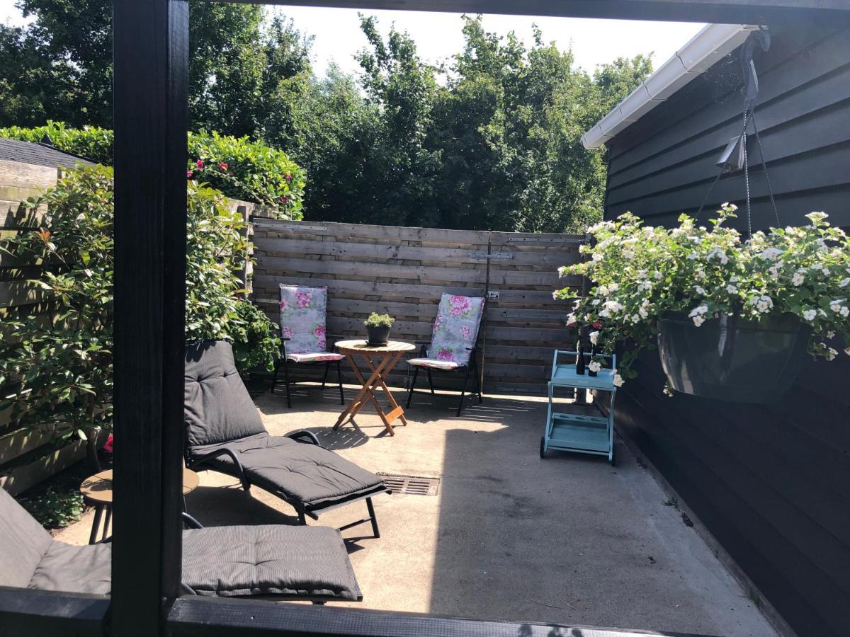 La Vie En Rose Zierikzee Acomodação com café da manhã Exterior foto