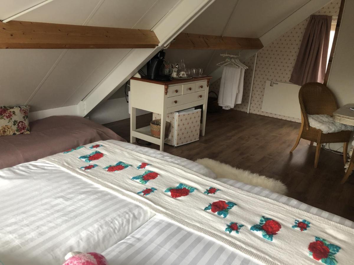 La Vie En Rose Zierikzee Acomodação com café da manhã Exterior foto